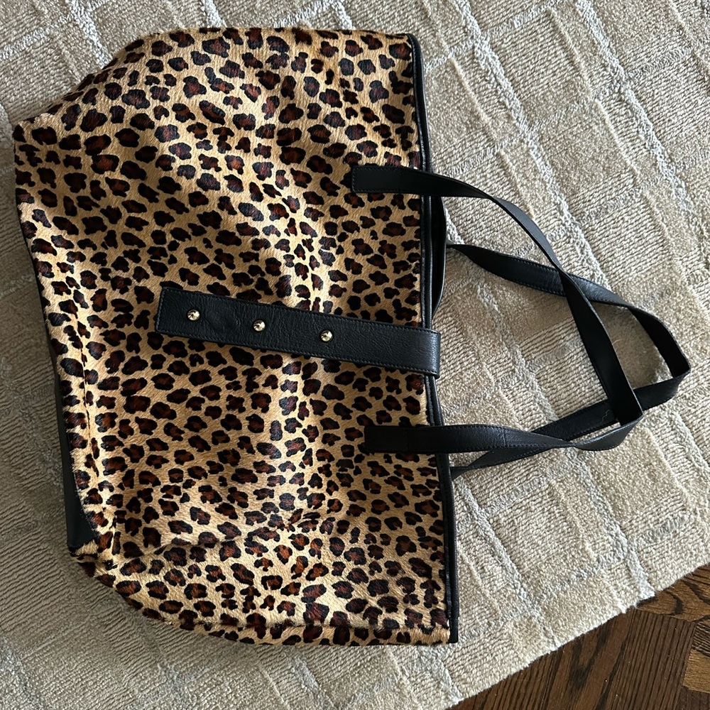 Luciana Verde Leopard Print Tote Bag with Black Accents